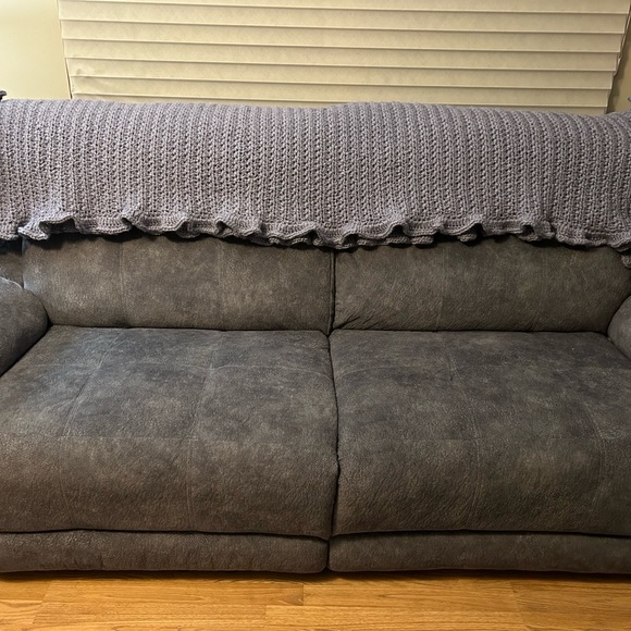 Hand Crocheted Sugar Plum Fairy Lavender Blanket - Picture 2 of 5